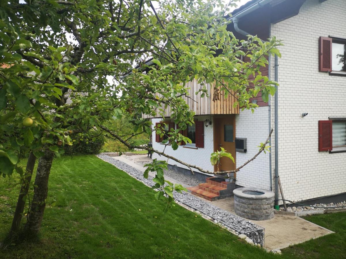 Erwin'S Appartement Bildstein Buitenkant foto