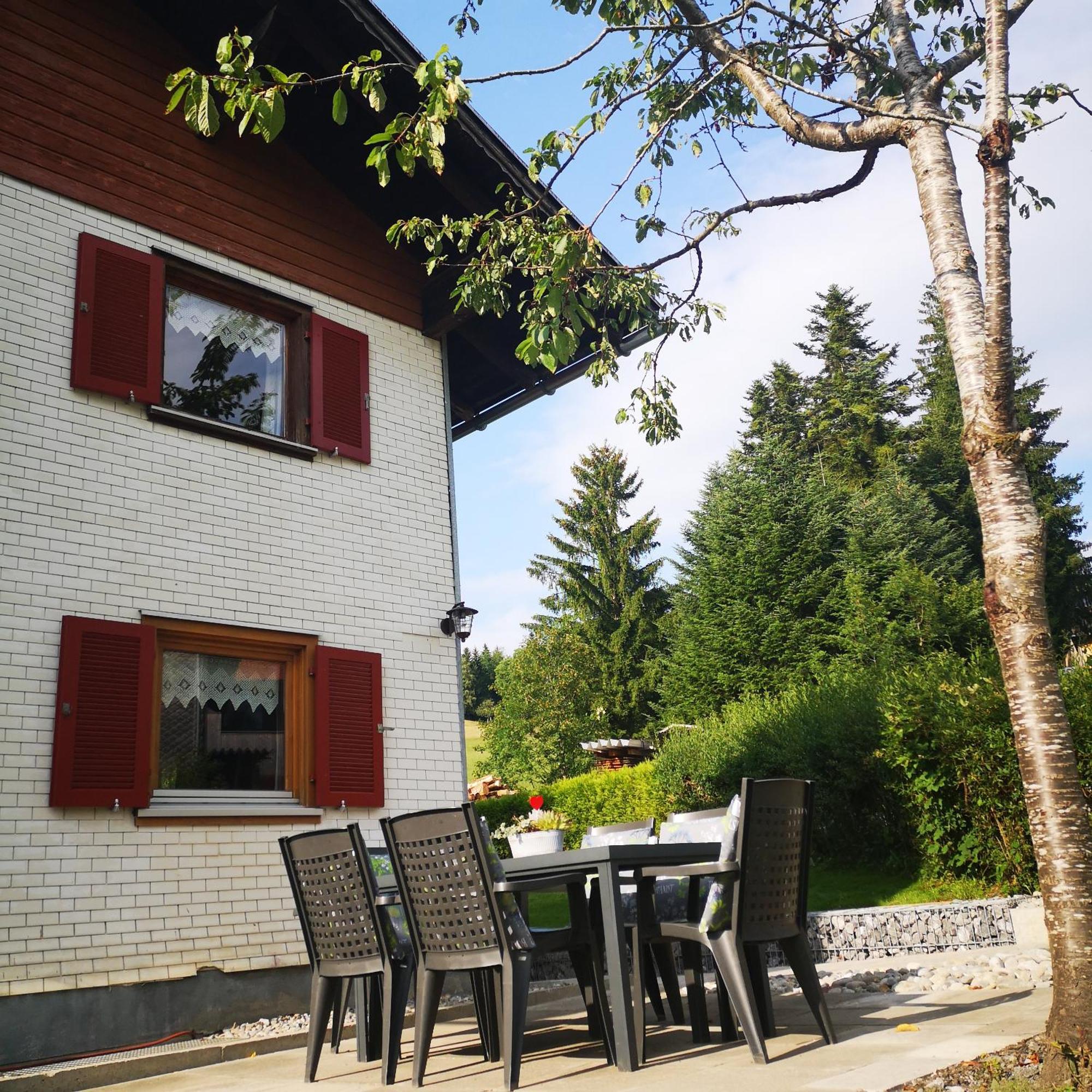 Erwin'S Appartement Bildstein Buitenkant foto